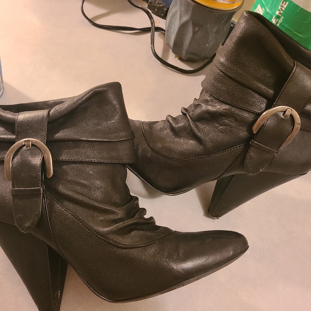Jessica Simpson Booties Size 9